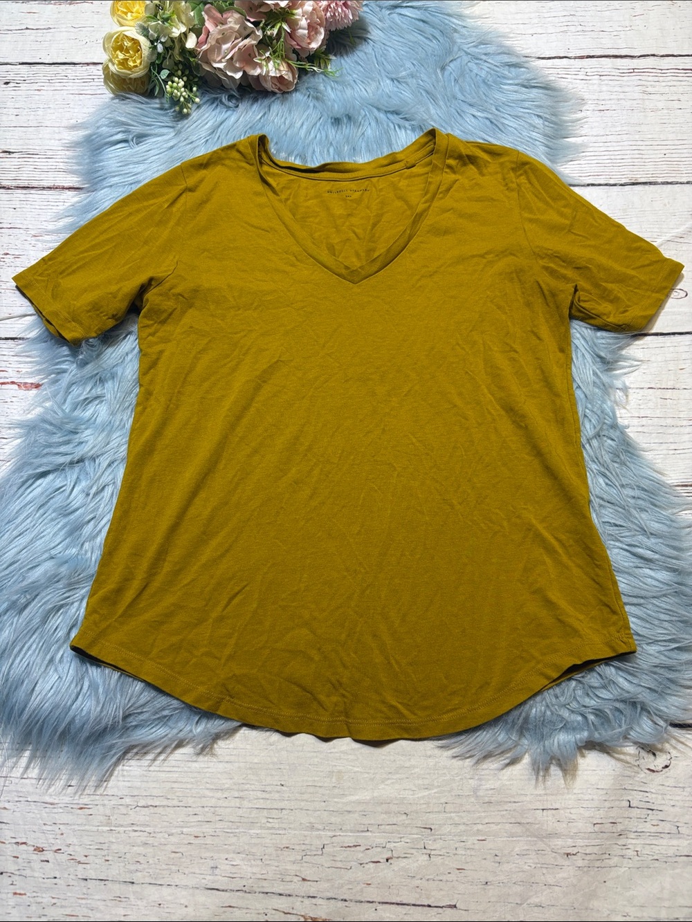 Universal Standard Women’s V-Neck Short Sleeve Top in Mustard Sz 6-8
